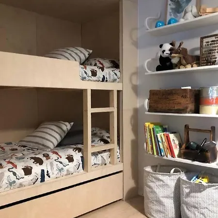 Holiday home Ihastuttava Uniikki Huoneisto Porealtaalla *
