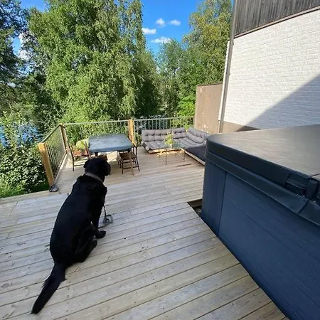 Ihastuttava Uniikki Porealtaalla Сasa de vacaciones Sotkamo