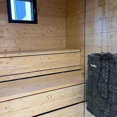 Ihastuttava Uniikki Porealtaalla